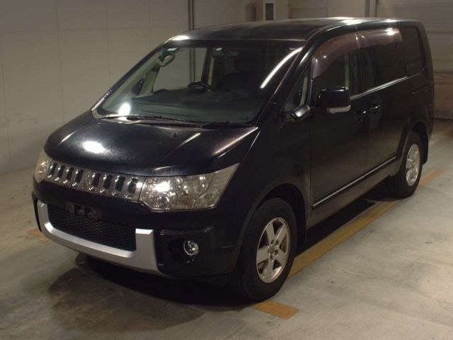 6131 MITSUBISHI DELICA D5 2010 г. (TAA Kyushu)